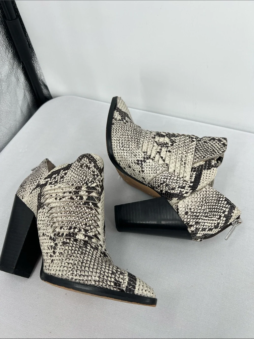 Vince Camuto Levana booties